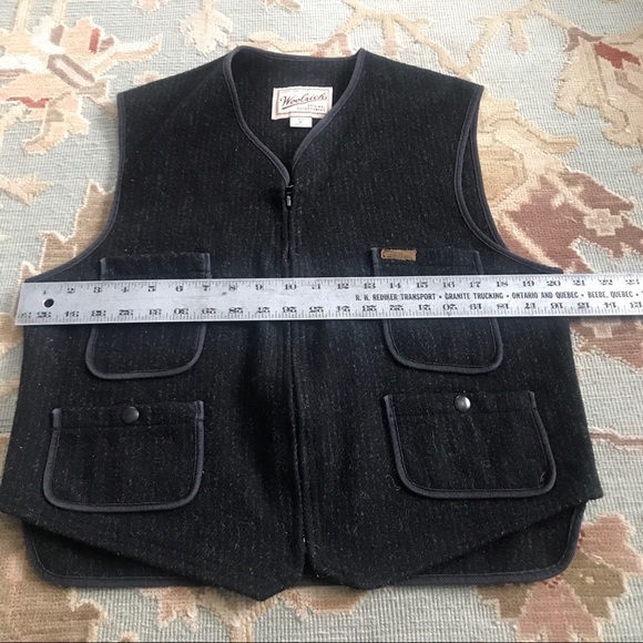 Sold: woolrich Men's Wool Four Pocket Vest Medium - Back buckle - Made In USA - Picture 6 of 8